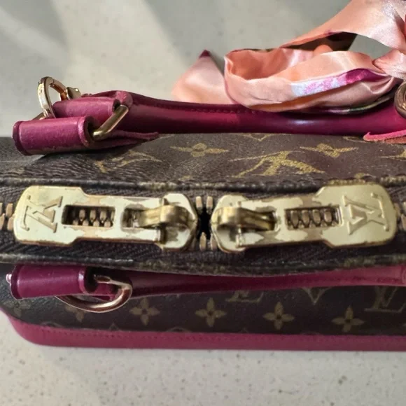Louis Vuitton Monogram Brown and Pink Cosmetic Bag - Picture 3 of 7